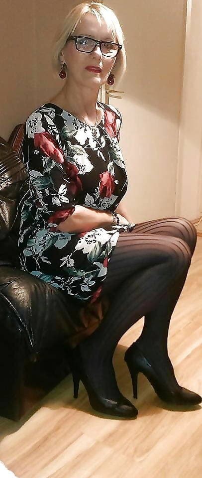 Click to view full size Blonde, Short hair