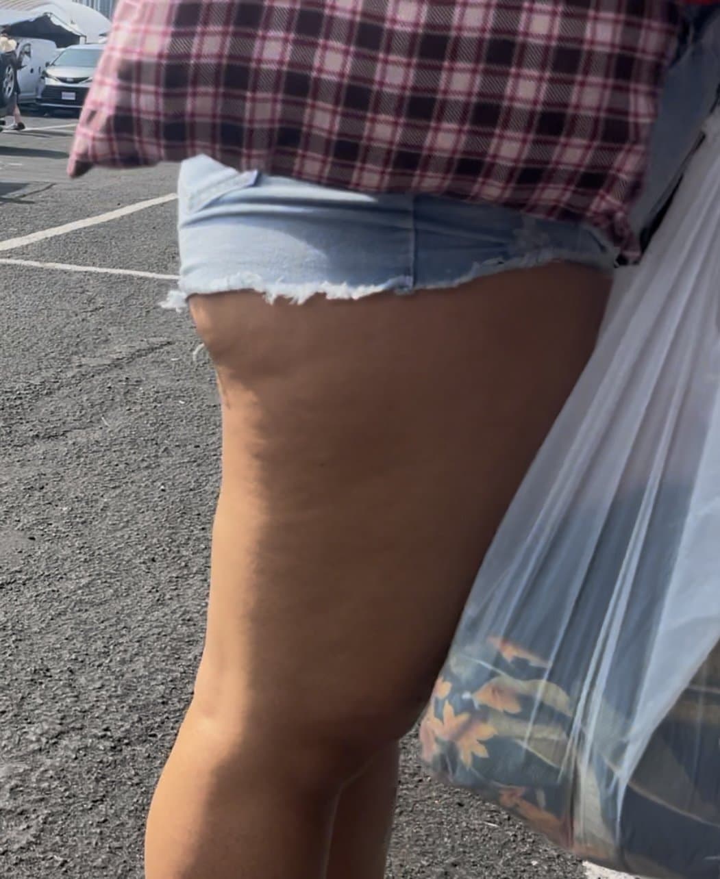 Thick Asian babe tight huge cameltoe. Pussy lips bussin in those shorts . So sexy