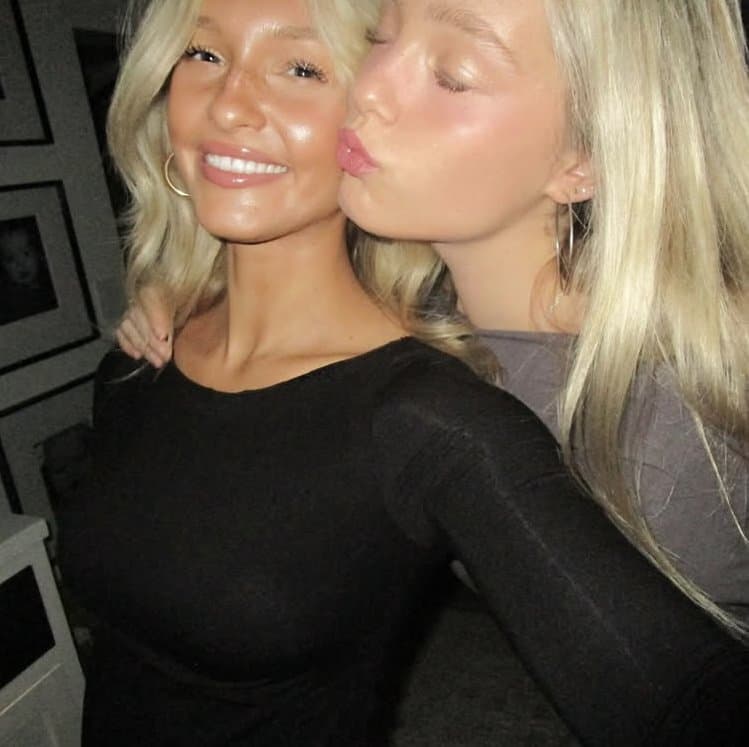 Perfect blonde IRL teen - sexy college PAWG goddess