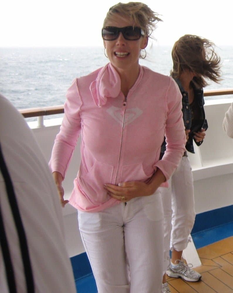 Slutty MILF Maria Opens Her Big Sloppy Cunt