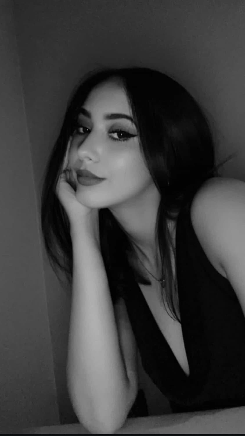 Shy algerian IRL whorthy of your cum