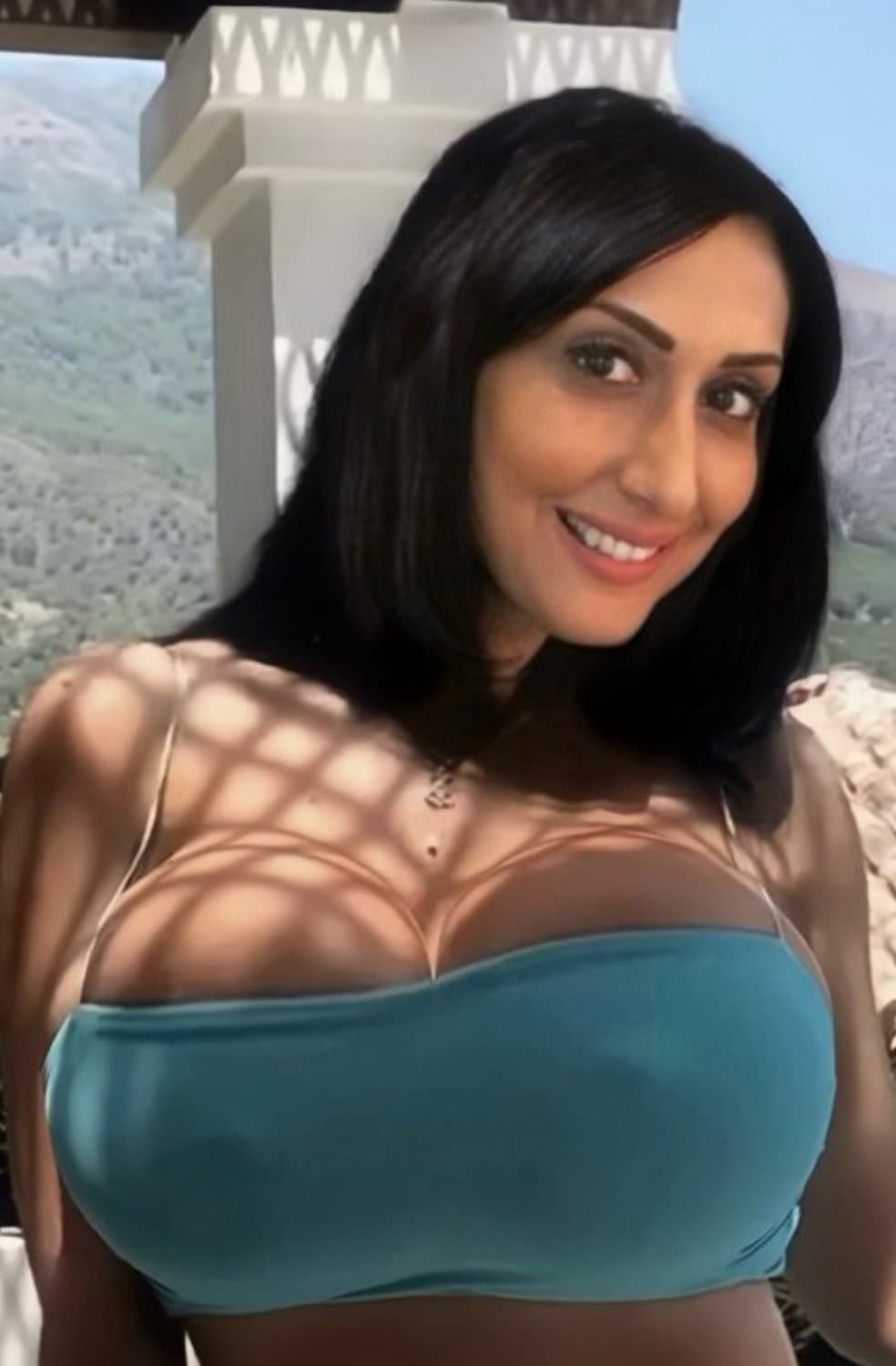 Click to view full size Horn milf bitch