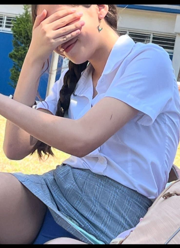 Se le ve el calzón a perro facil