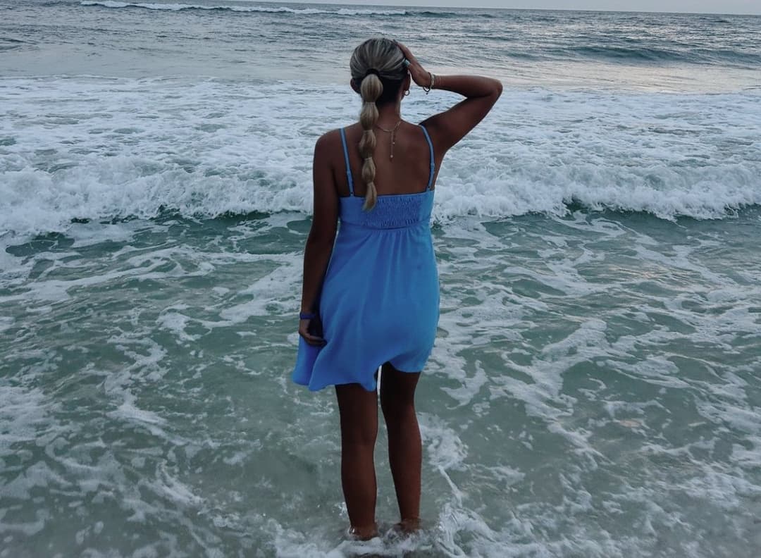 My slutty cousin and her sexy sister