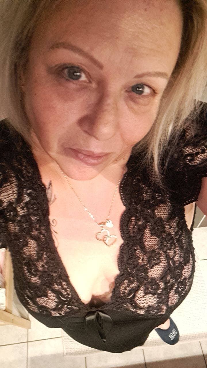 Corinne, a 52yo milf from France