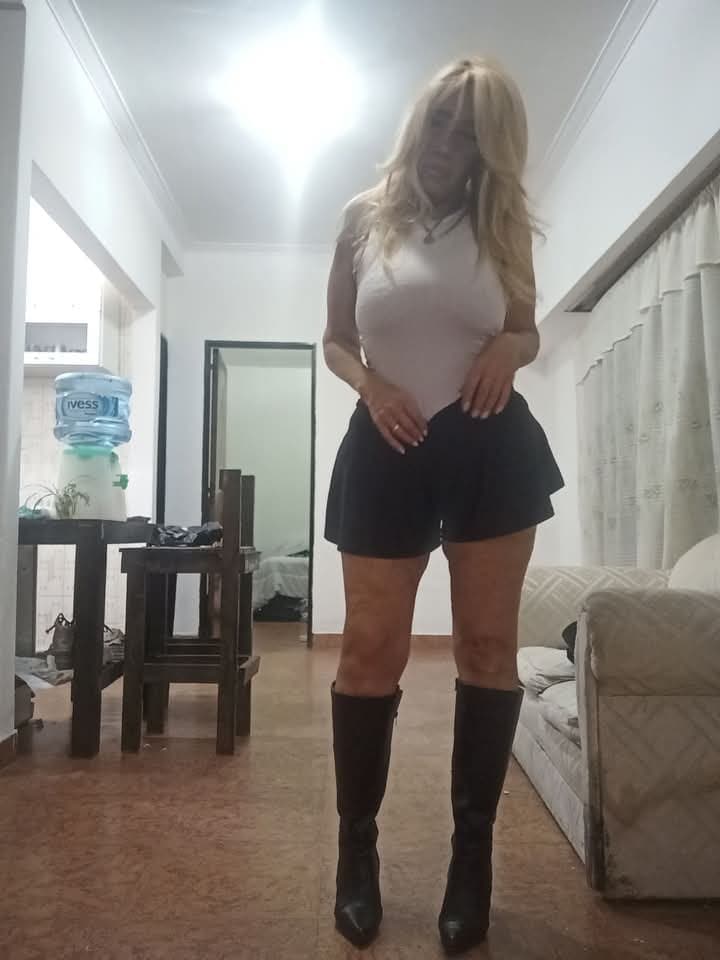 Fabi . Scataazza. Madura argentina. 29 videos con diferentes H. Trio y trio lésestá en @peporiles12