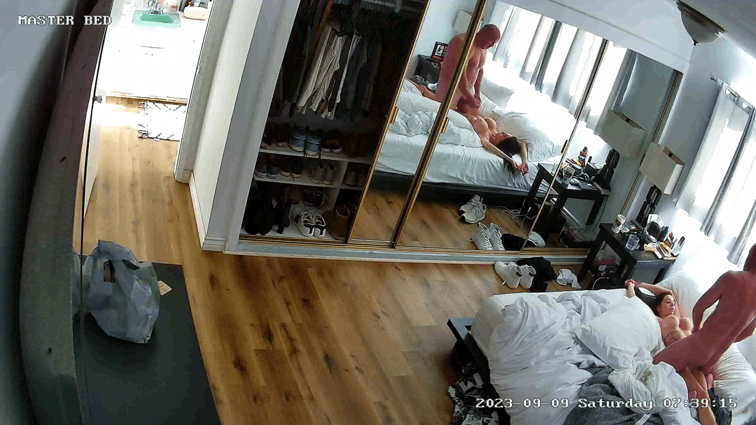 When you have a Hot GF.. But you still Cheats, with your Divorced Middle Aged Friend