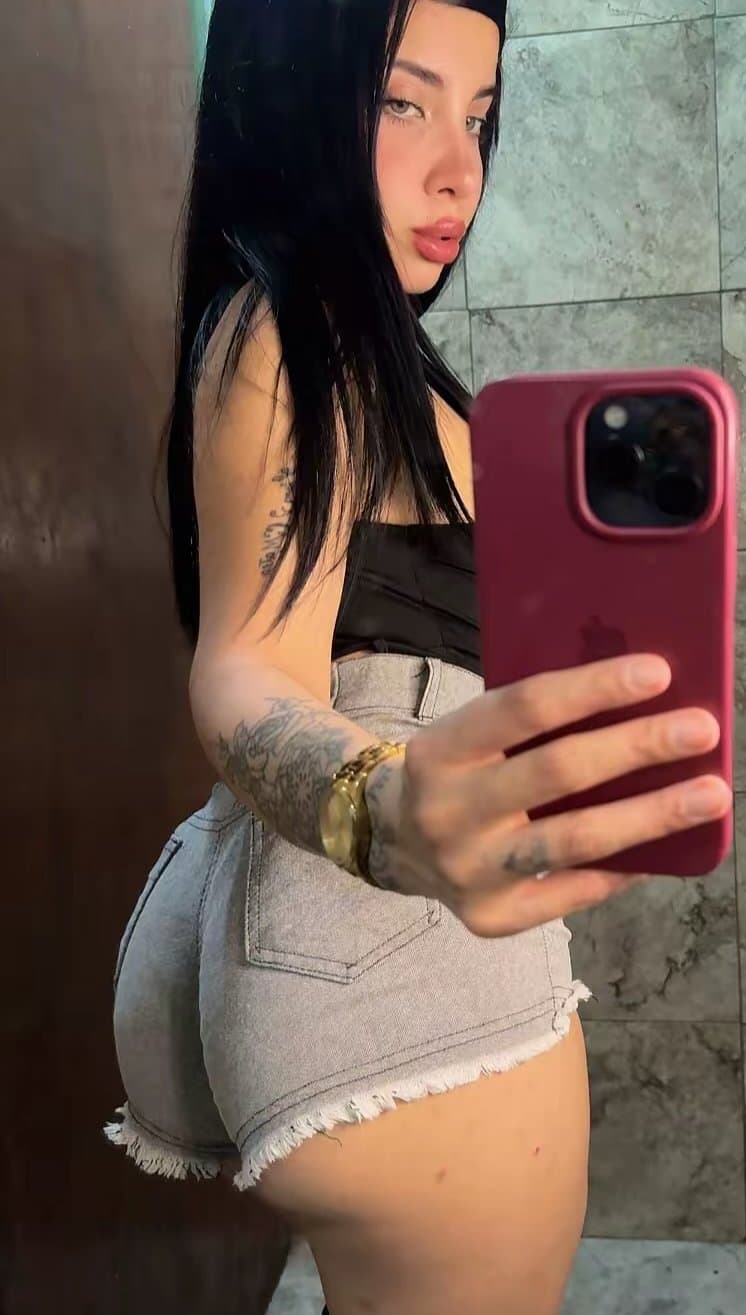 Está puta hará que te desleches muy rico