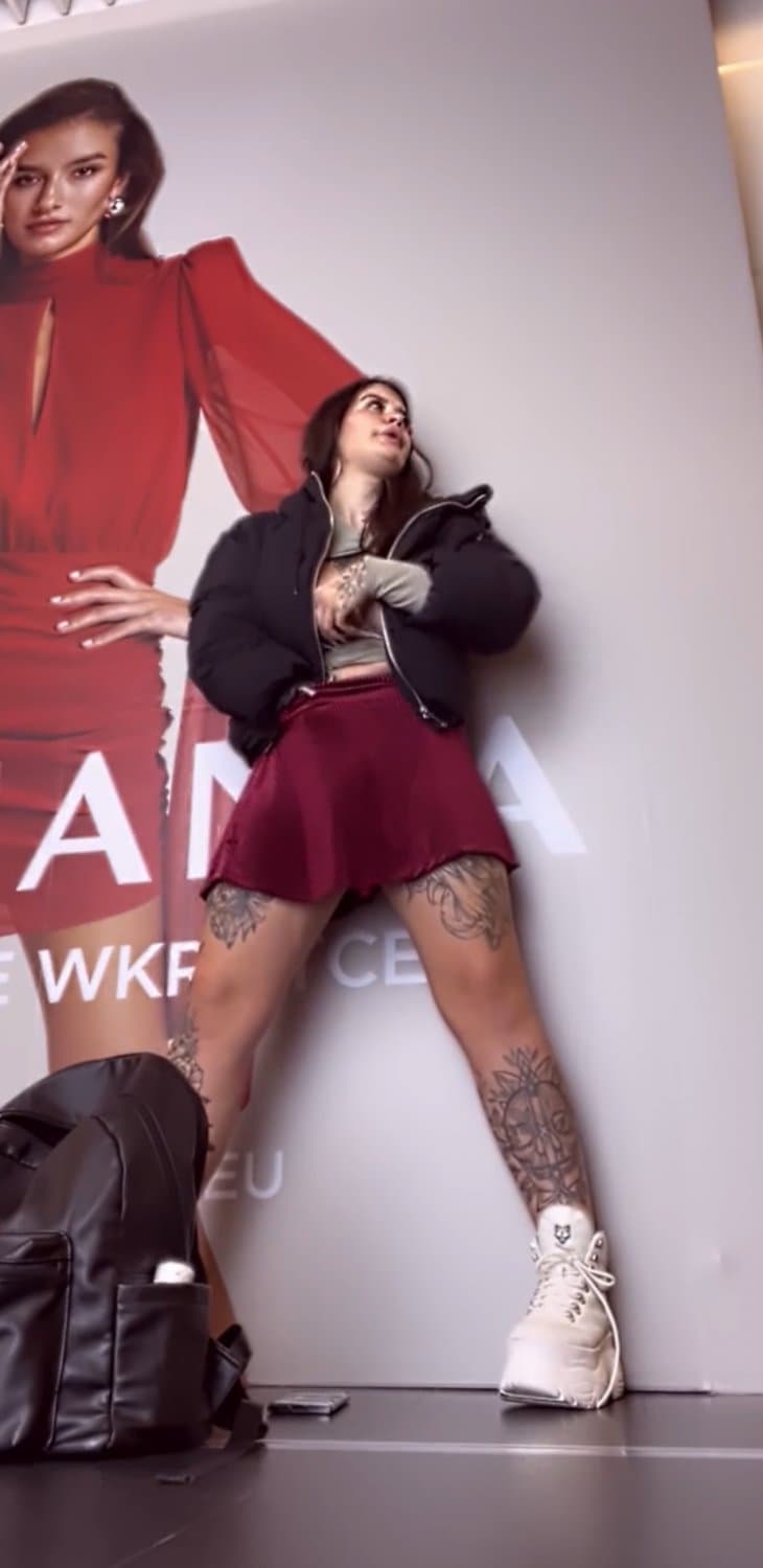 Risky playing with herself Mall Making herself Squirt