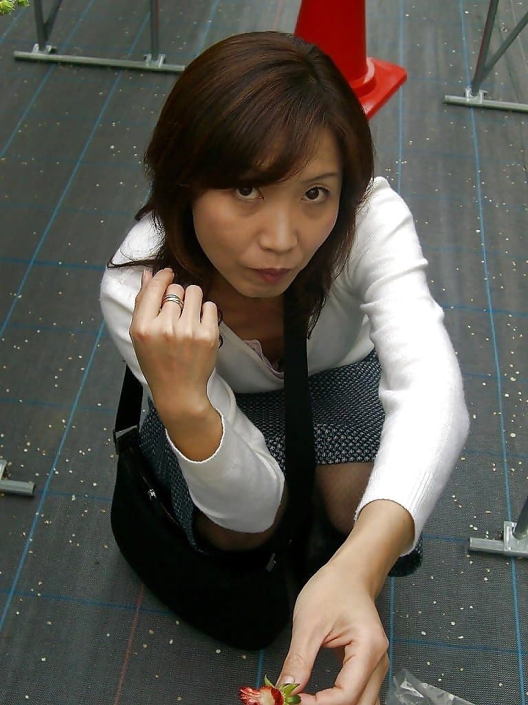 Perfect Japanese 45 Y.O. Mom