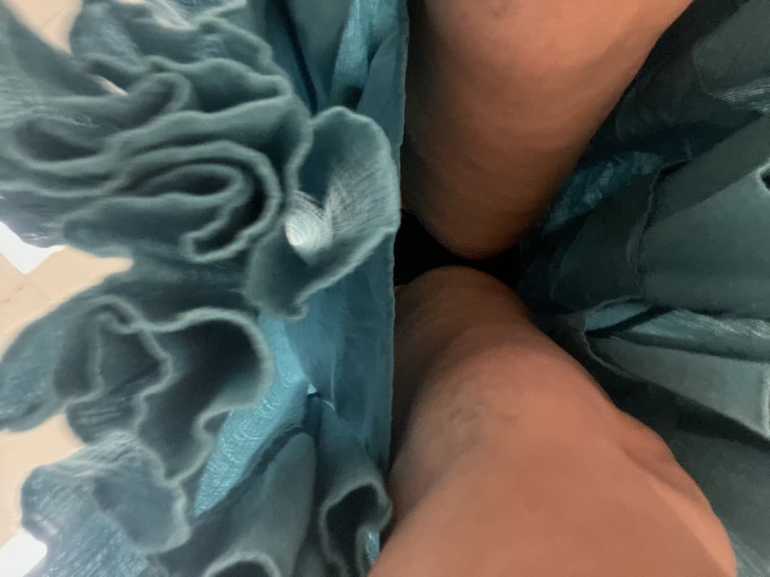 Candid MILF/Teen creep shots (she caught me and liked it!)