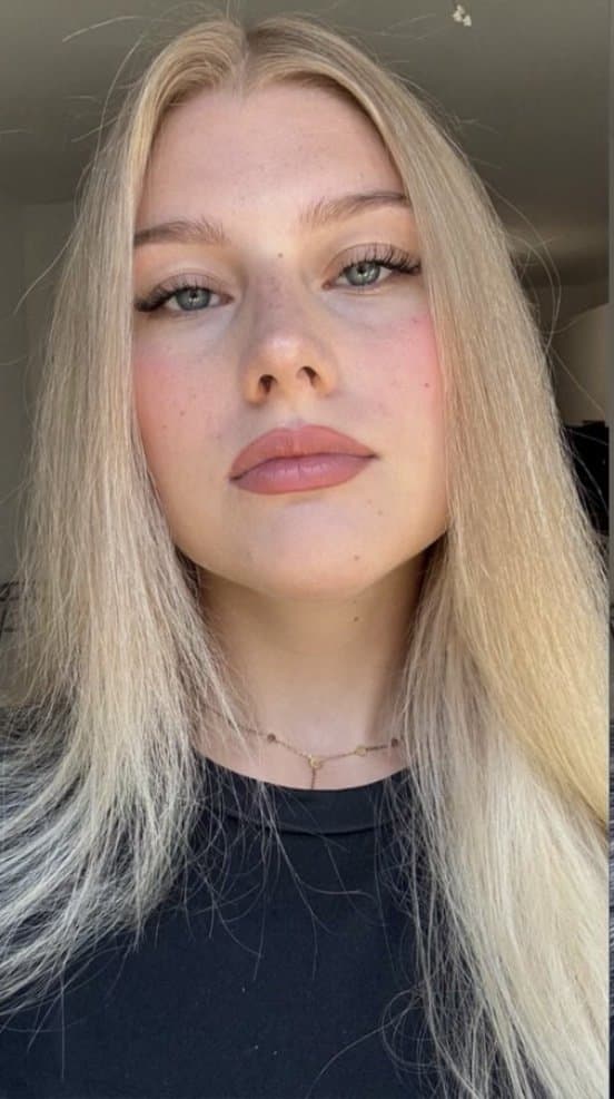 Hot blonde German Teen Girl naked AI Eva