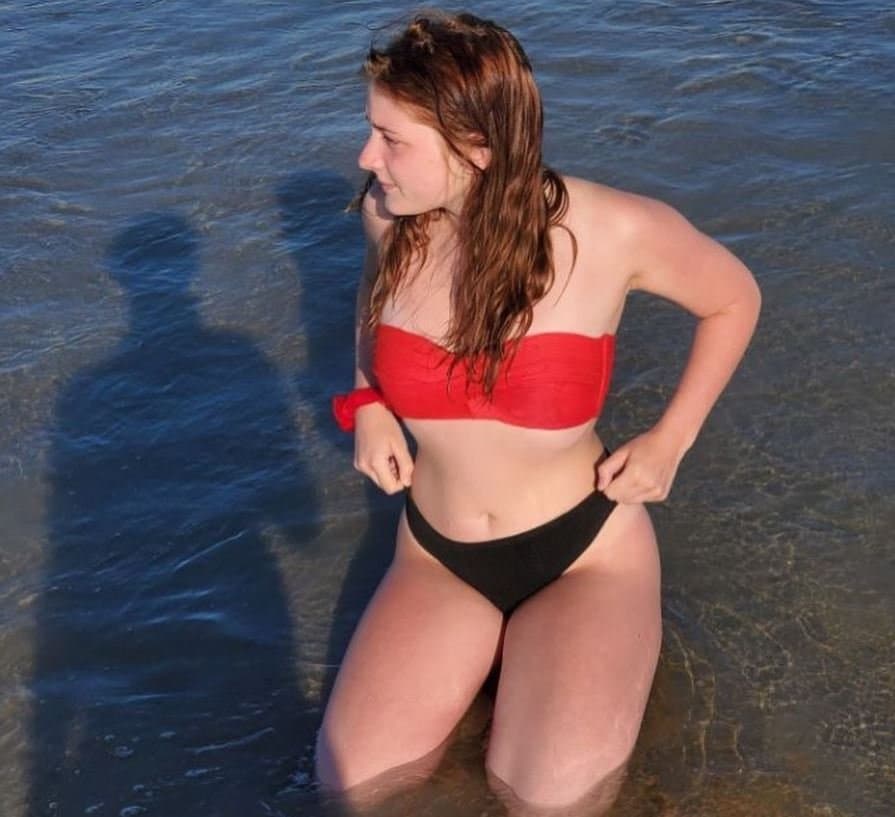 Brooklyn the Public Slut Poses on the Beach