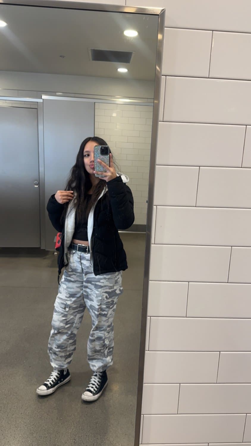 Who has more of Danielle or has met her? ? (18+)! (Chicago)