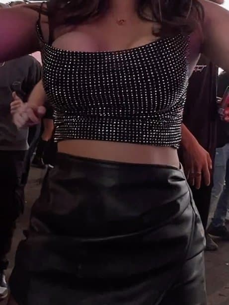 Bouncy boobs at festival (nipslip?)