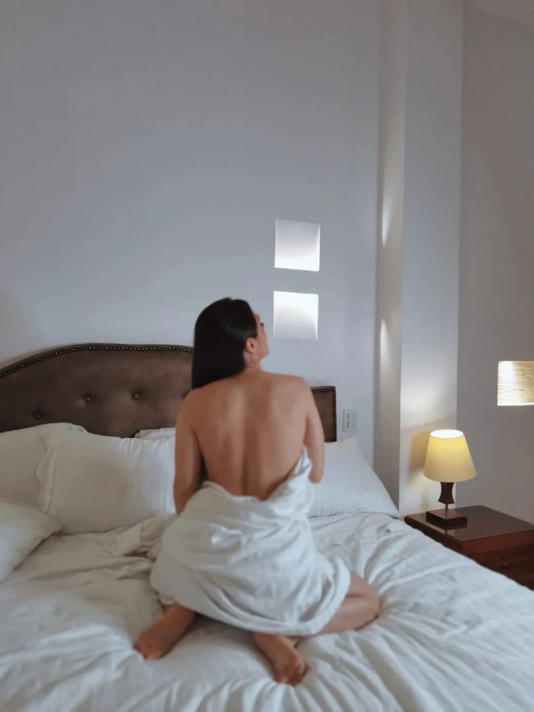 Hot Latina busty girl show off on cam