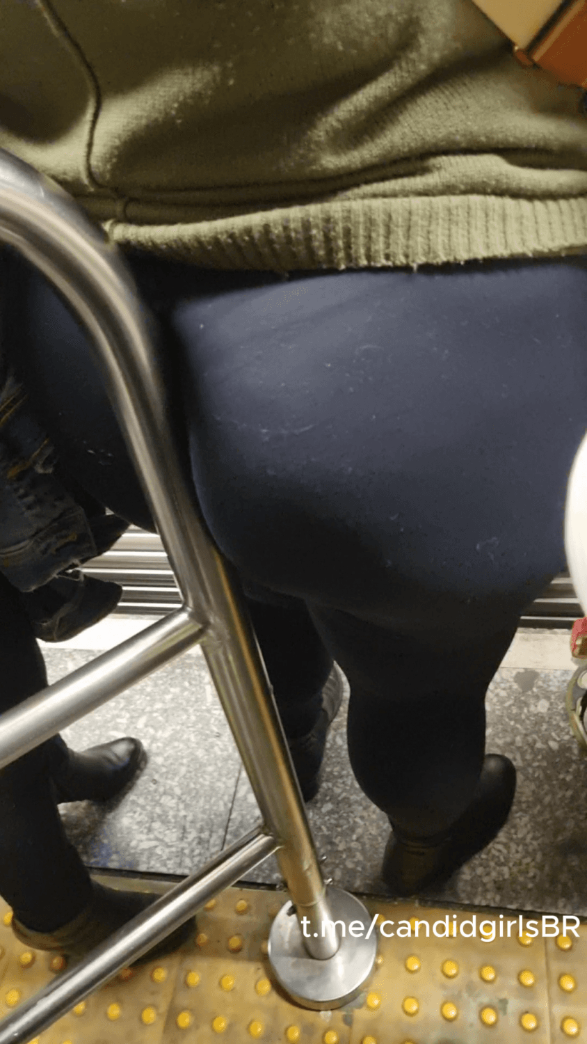 cu guloso engole barra legging