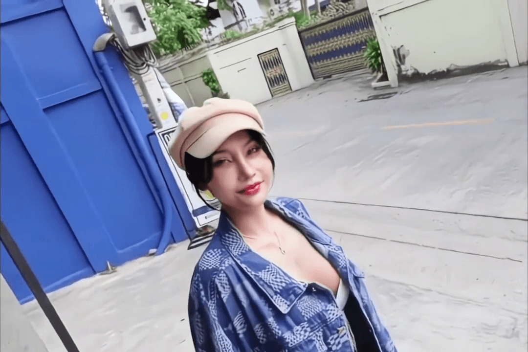 Gorgeous Thai Babe Sex Facial