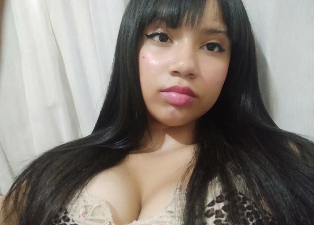 Novinha gostosa pra krl, que putinha gostosa mds???