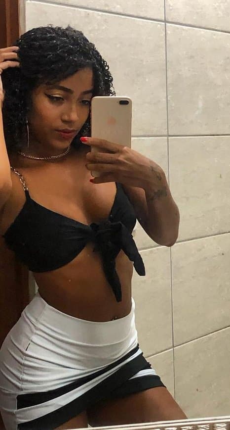 Linda morena bundinha linda