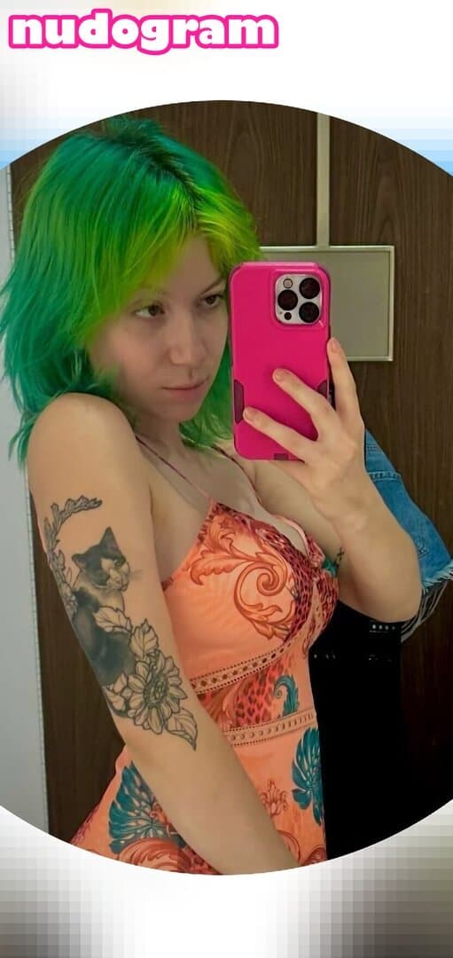 Click to view full size Uwucaptain666 pics that make ur dong explode