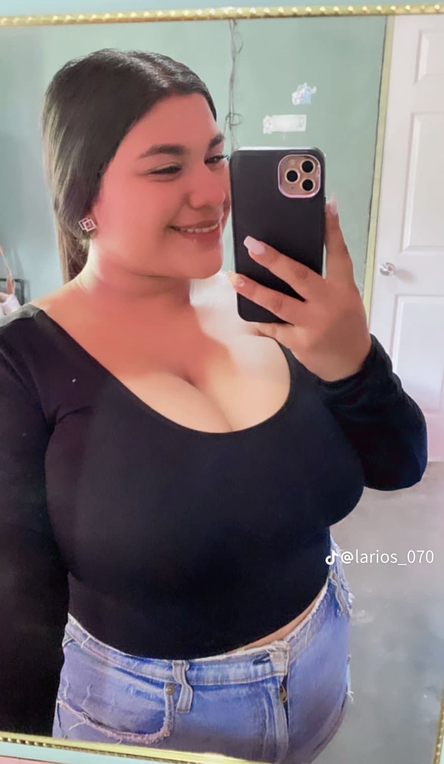 TikToker MegaTetona HugeTits