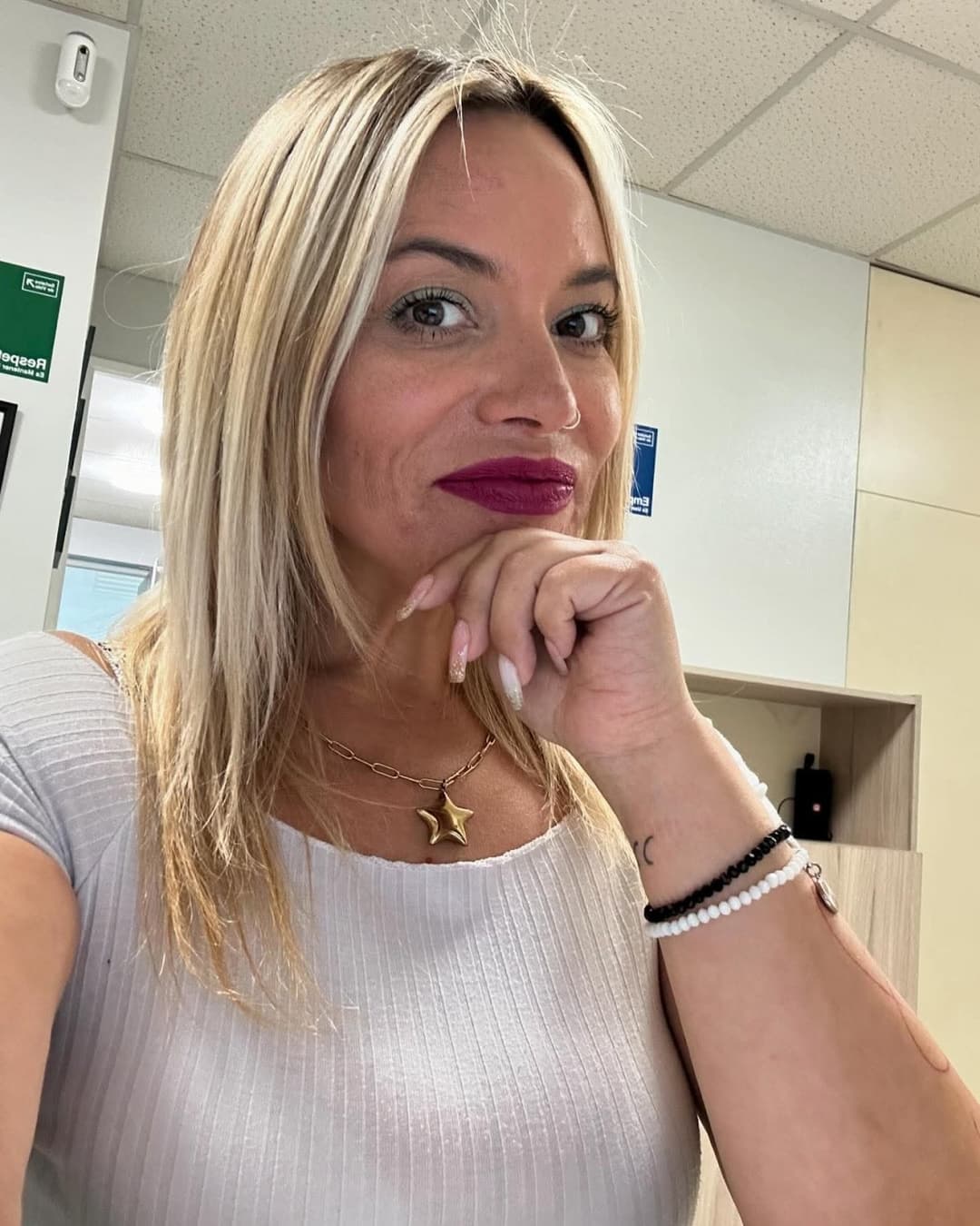 Haberme cogido a la mamá y unos años mas tarde a su hija fue excitante, las dos la chupan delicioso