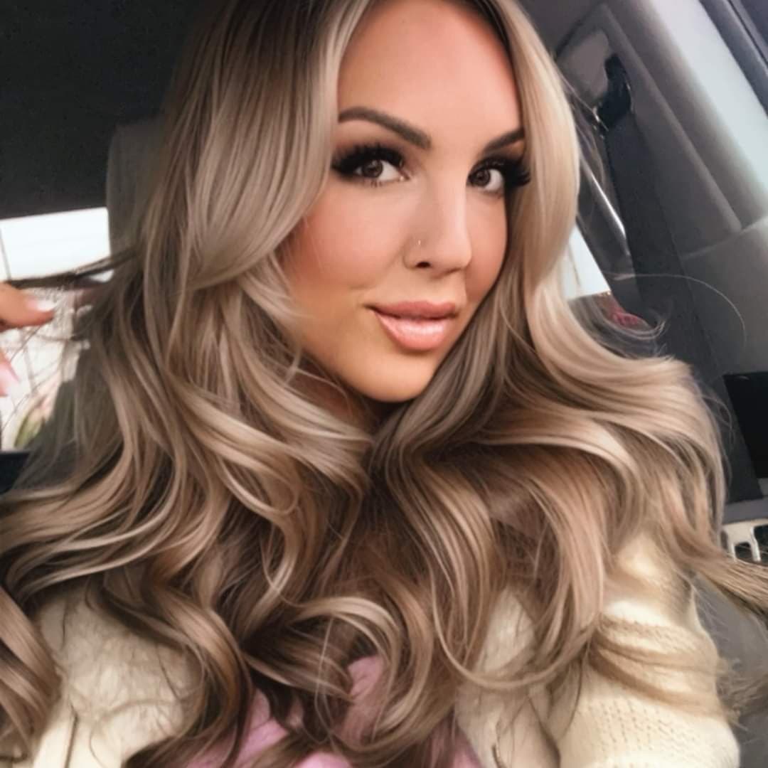 High price escort Laura loves cum