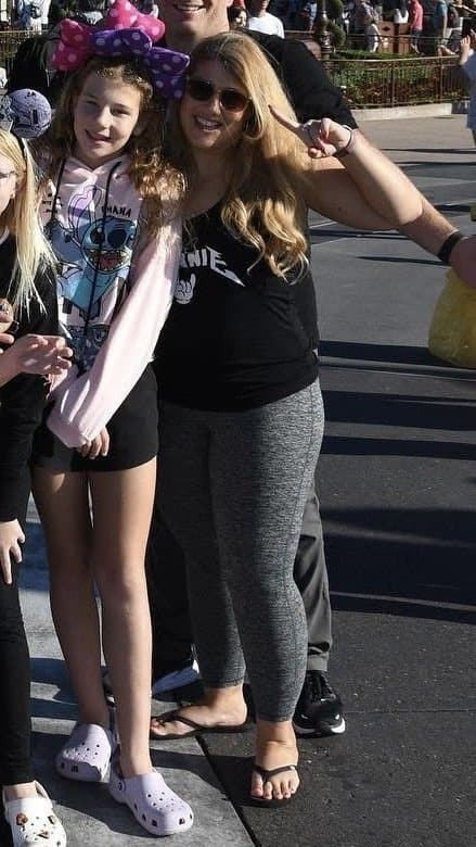 Sexy busty high school teacher Mandi Casillas Bolinger is so sexy and has perfect feet