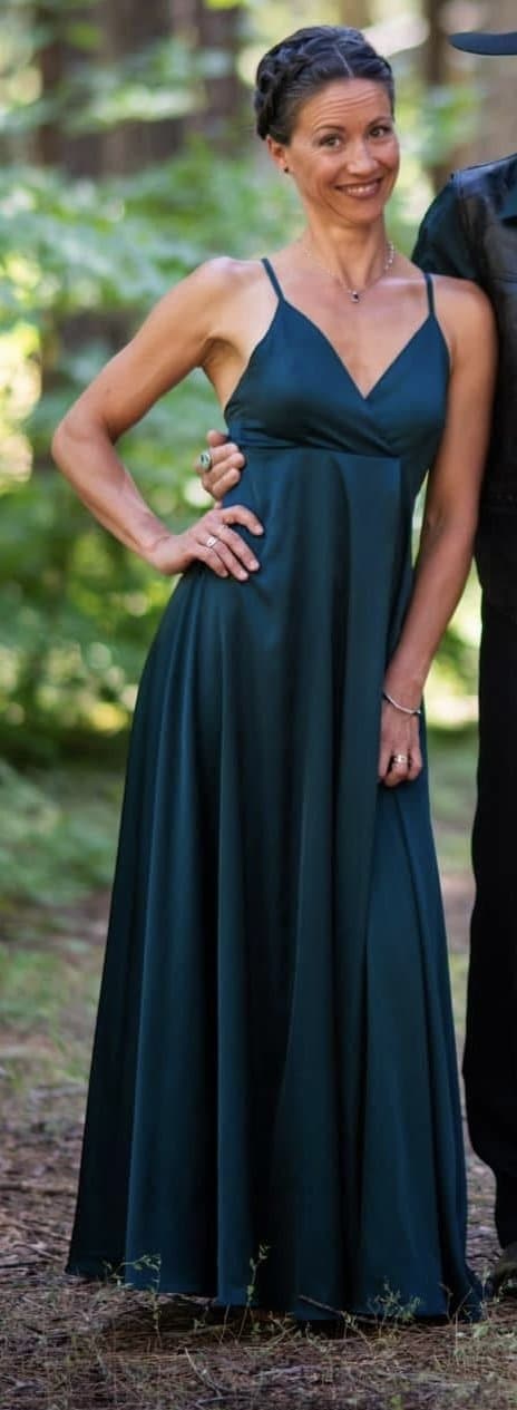 Amber gets a naked tattoo to remember when she masturbated on camera for spring break