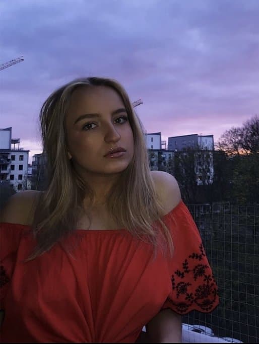 Swedish Denice, 21 Built to take only the biggest of dicks