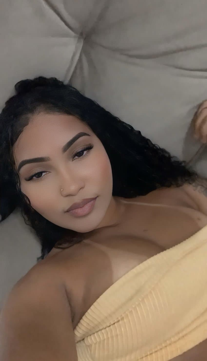 Morena rabuda,vazou ,humilhem a vagaba