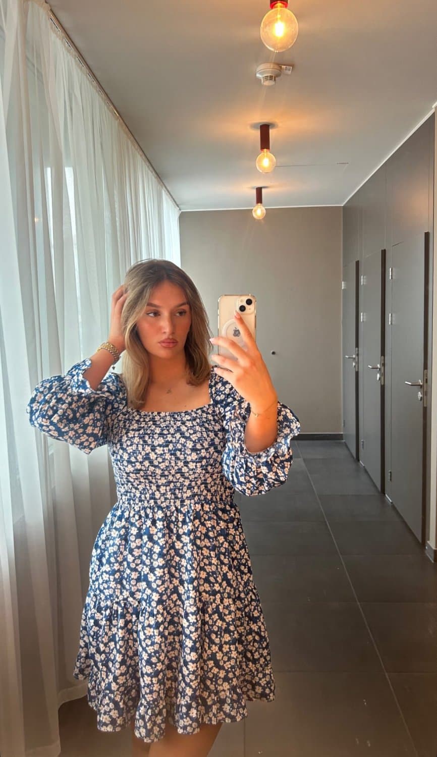 Amina.. Tuzla??/Wien?? Kommentiert geil / Komentarisite! Ko Poznaje inbox, wer sie kennt, dm