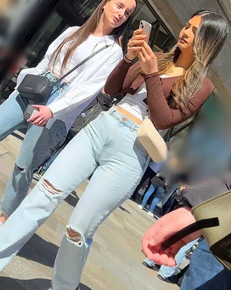 German street Girls deutsche geile Frauen Ass Leggings cameltoe slut voyeur candid creepshots