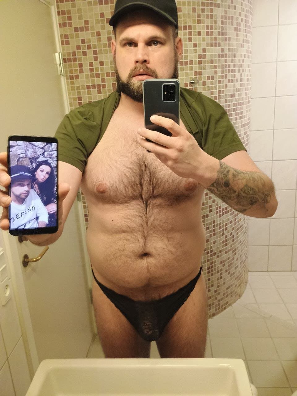 Public exposure. Rasmus Eriksen shows what a cunt he is with Dirty pictures with his friend Line on