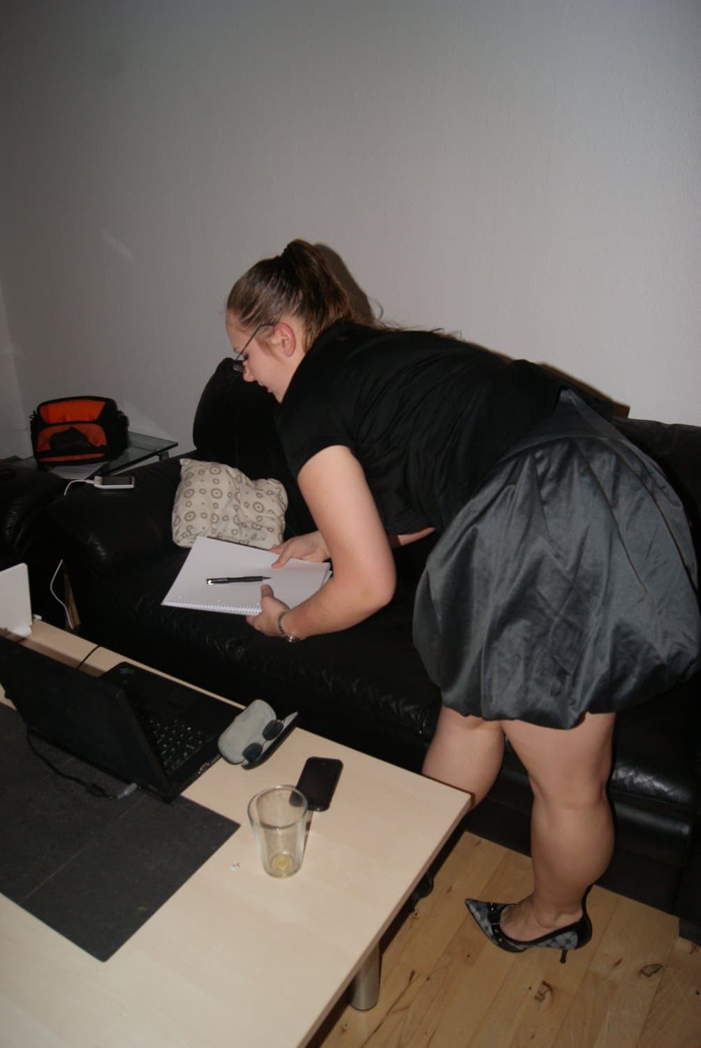 Danish Amateur (004b): The sex-education teacher Annika K are showing how you play with a dildo