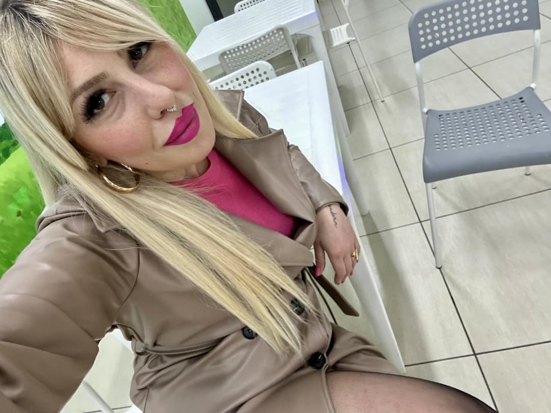 Hotwife Rosa? For Display