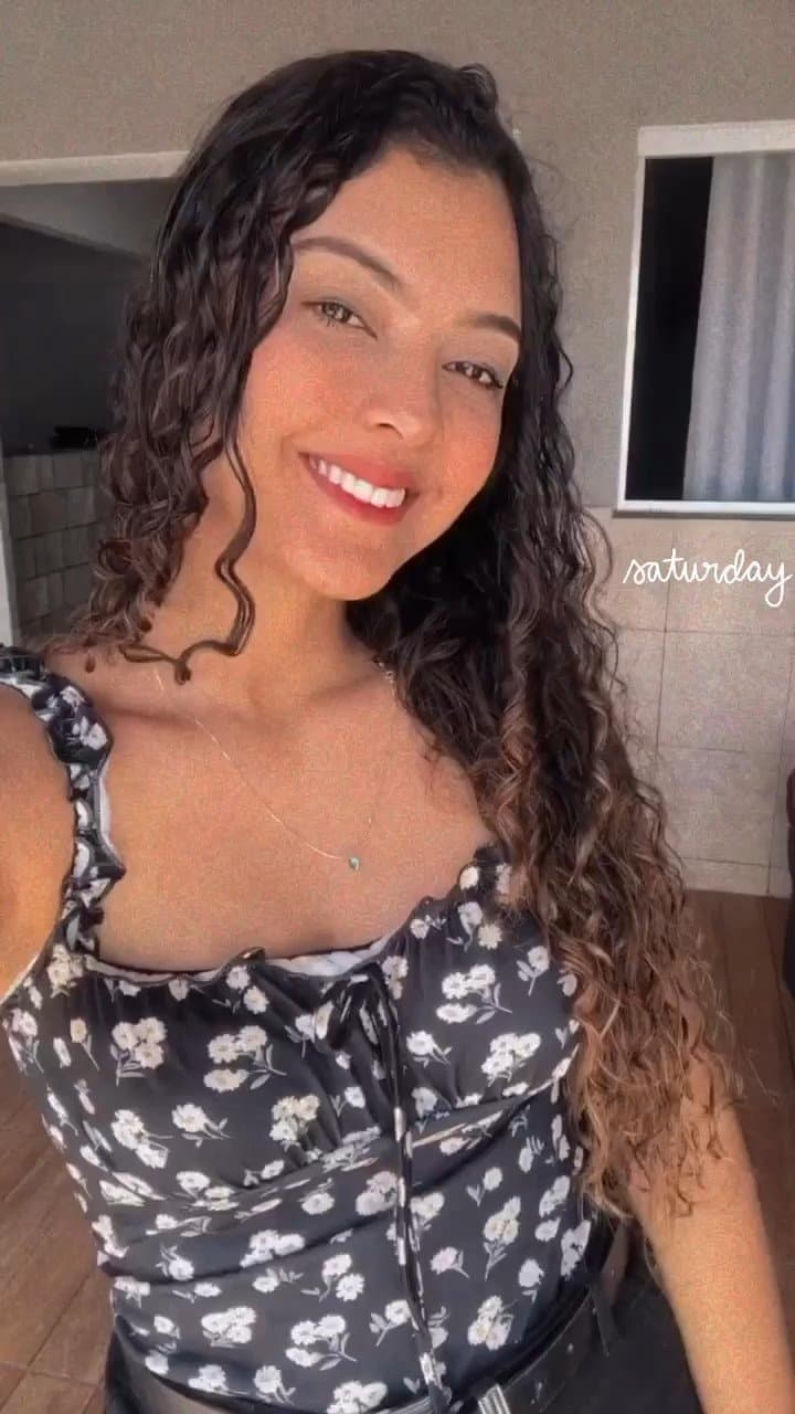 Isabella crente peituda / Isabella busty believer