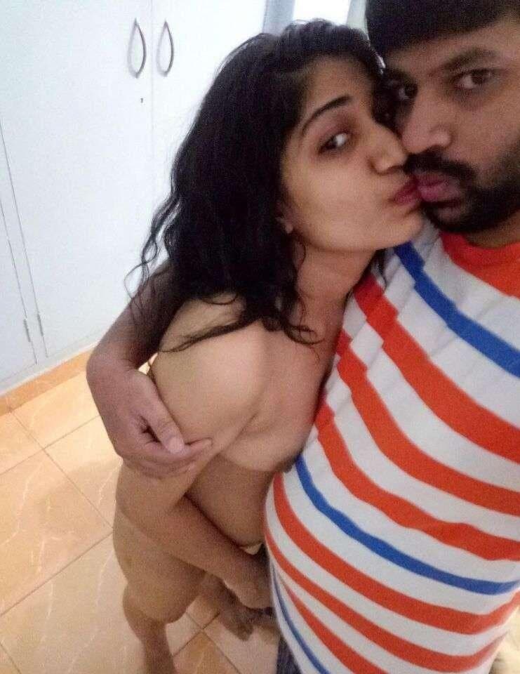 Indian girl naked with boyfriend leaked