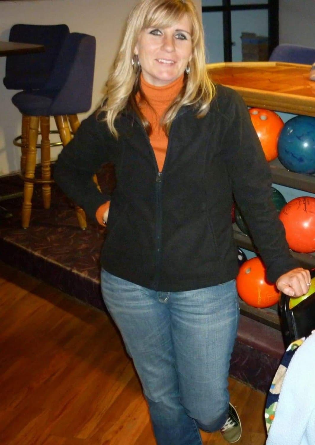 Tanja, regular mom by day, hogtied bondage slut by night.