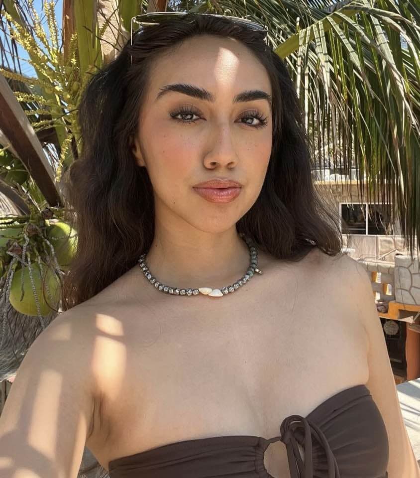 Genessis, 28, fit mexican bimbo slut, Kik tongoloman to share yours