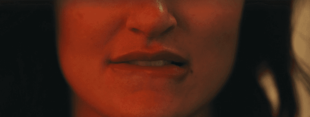 Click to view full size smoking horror hottie from horror movie A