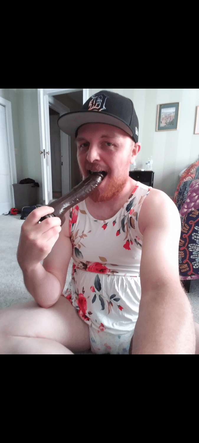 Sissy Derek chew Fenton Michigan