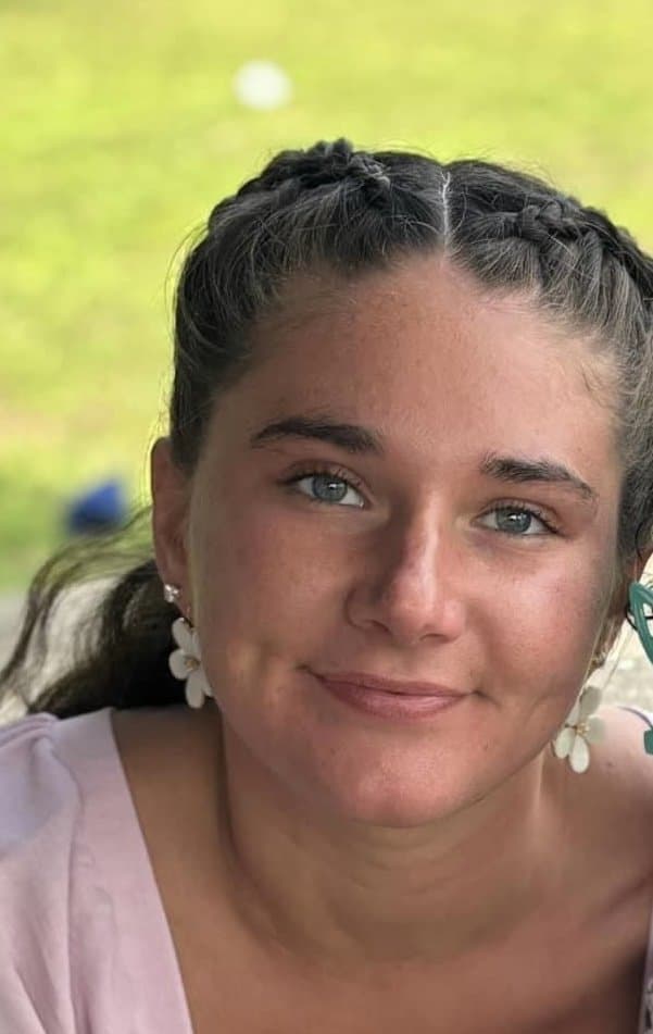 Morgan needs everybody’s cock/cum! Feel free to repost her. Gonna call this the Morgan cum challenge