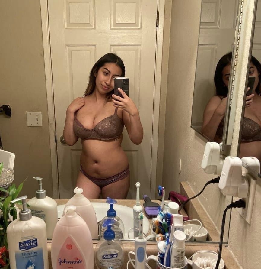 Amateur Latina with Big Breast