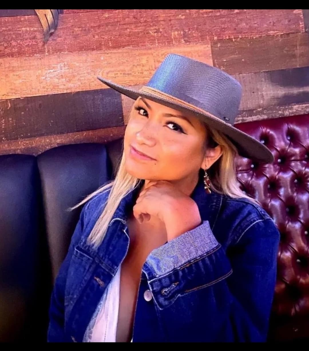 Titty fuck or face fuck