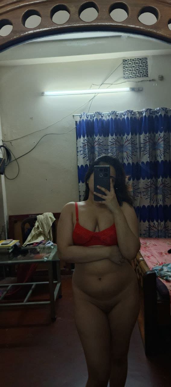 sexy Indian figure Hijab cute and sexy face giving blowjob and getting fucked leaked pics