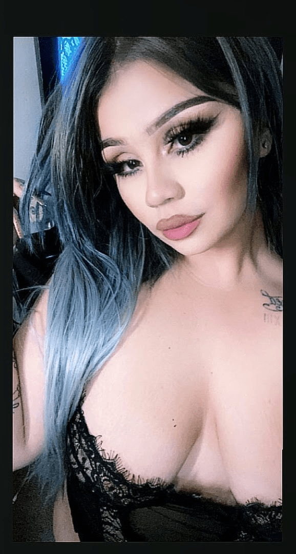 Samantha this bitch gives nasty head