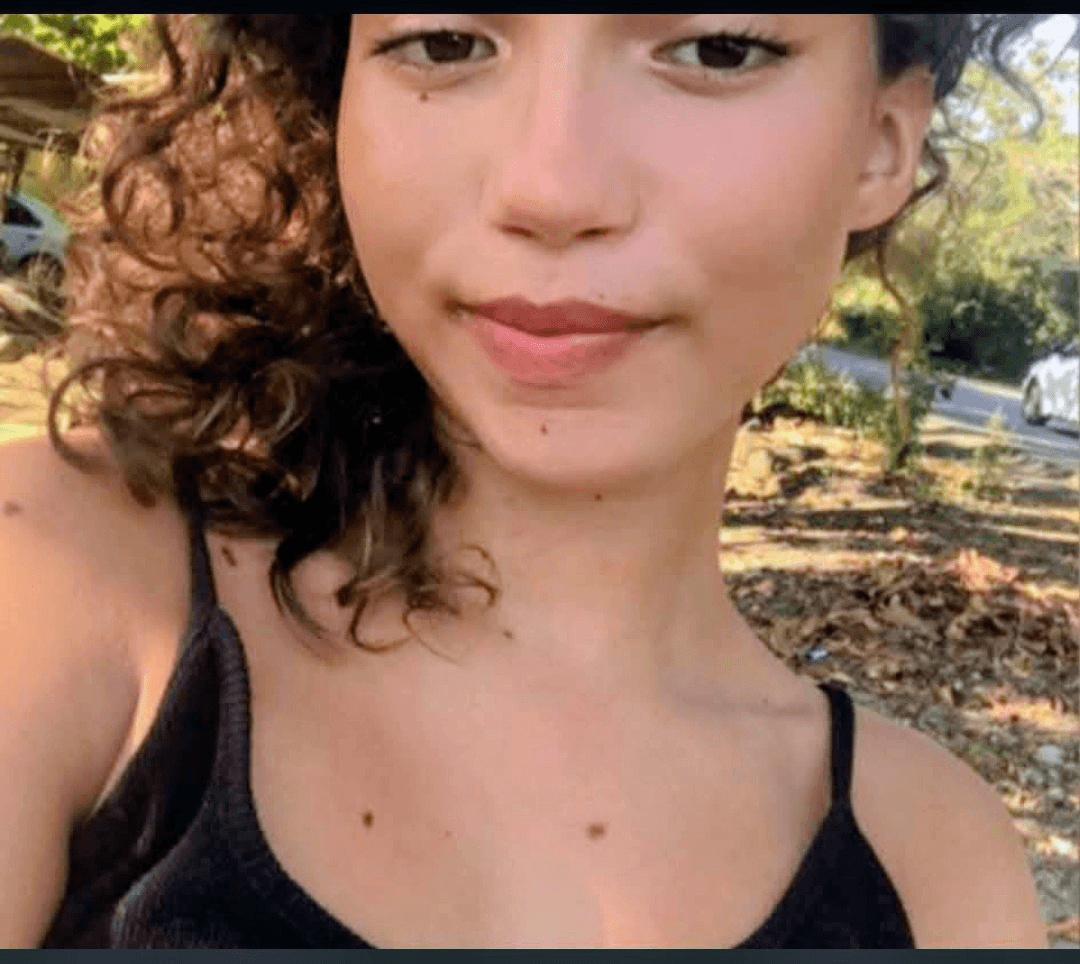 La sexy flaca tica y sus hermanas ?