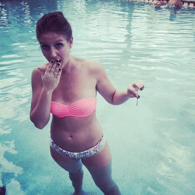 Sexy Burnette milf looking for excitement.